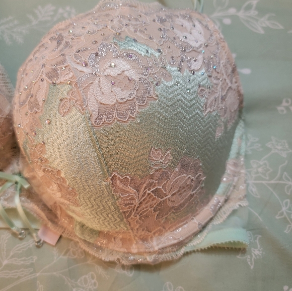 -VICTORIA'S SECRET Bomb Shell Bra MINT IVORY EMBELLISHED LACE Mint Green & Cream - Picture 6 of 7